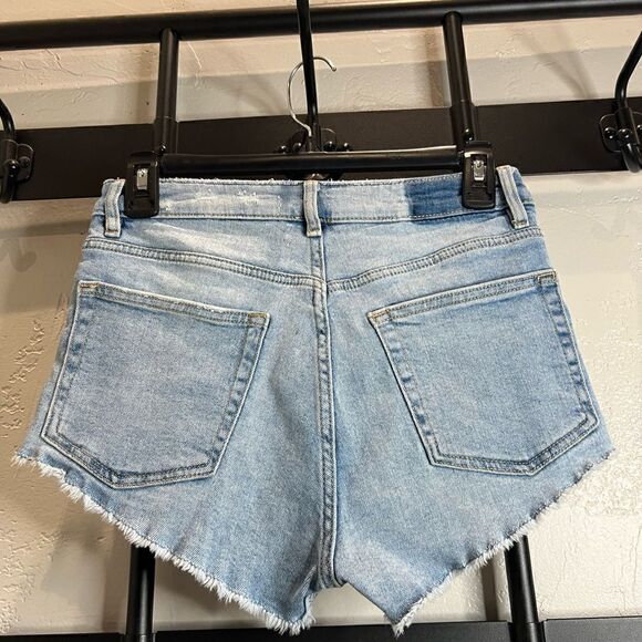 Divided by H&M short jean shorts light denim size 4 - Picture 8 of 14